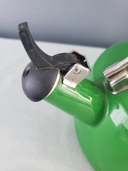 Chantal Tea Kettle Kelly Green Enamel on Steel Whistle Teapot 1.7 qt