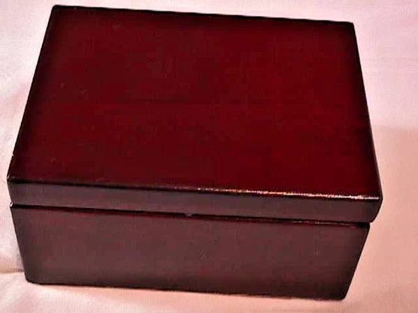 VINTAGE MINIATURE ENAMELED TEA COFFEE POT WITH LID IN CHERRY COLOR STORAGE BOX