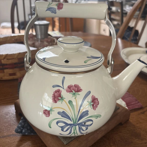 VINTAGE LENOX POPPIES ON BLUE METAL ENAMEL TEA POT KETTLE 8 CUP