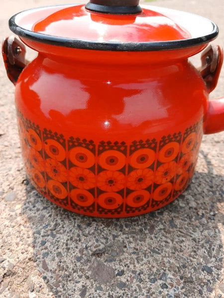 VINTAGE FINEL DAISY RED ENAMEL TEAPOT VINTAGE MID CENTURY USED
