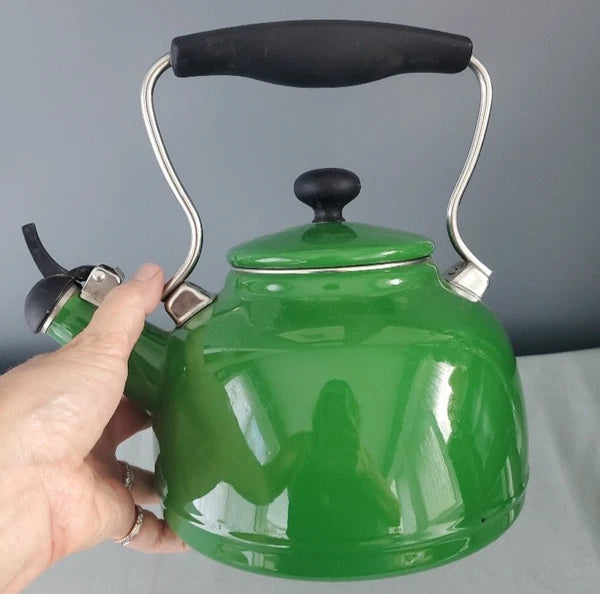 Chantal Tea Kettle Kelly Green Enamel on Steel Whistle Teapot 1.7 qt