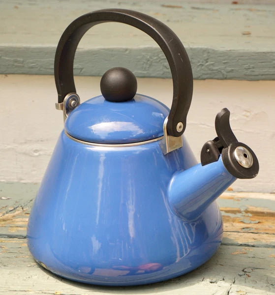 Le Creuset Kone Kettle Tea Pot Whistling 1.6L 1.7 Qt Blue Enamel Vintage Kitchen