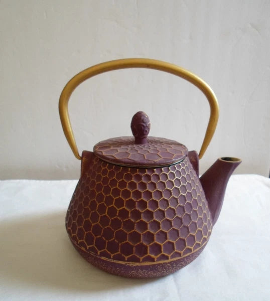 GRACIOUS Home Cast Iron Dk Mauve Tea Pot with Infuser Honeycomb-Unused-New