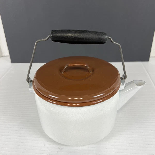 Vintage White Brown Enamel Tea Kettle Colombian Terre Haute IA UNUSED 6cup