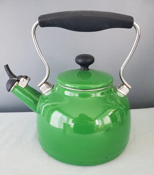 Chantal Tea Kettle Kelly Green Enamel on Steel Whistle Teapot 1.7 qt