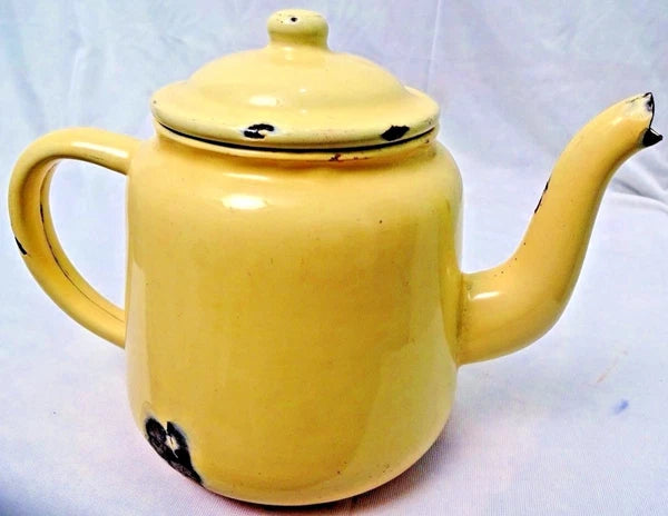 VINTAGE TEA POT ENAMELWARE COLLECTIBLES KITCHENWARE WITH LID MADE CHINA COOKWARE