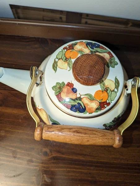 VINTAGE REGENCY CLUB ENAMEL WARE TEAPOT KETTLE